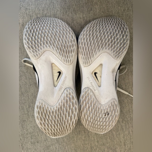 Nike Zoom Fly Running Shoe - Picture 13 of 13